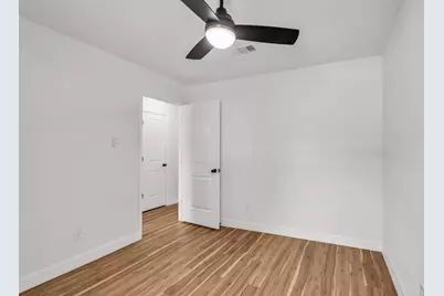 12426 Enchanted Path Drive, Houston, TX 77044 - Photo 23