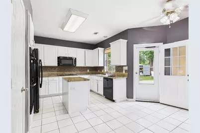 7107 Seminole Street, Baytown, TX 77521 - Photo 11