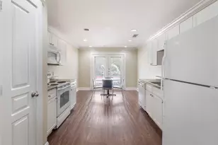 1725 Harvey Mitchell Pkwy S, College Station, TX 77840 - Photo 11