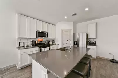 7834 Golden Rubia Lane, Rosharon, TX 77583 - Photo 9