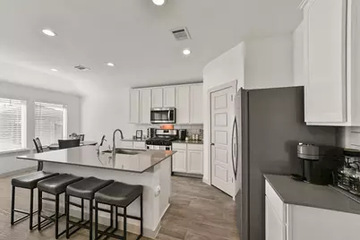 7834 Golden Rubia Lane, Rosharon, TX 77583 - Photo 7