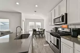 7834 Golden Rubia Ln, Rosharon, TX 77583 - Photo 11