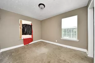 7351 Guadalcanal Rd, Houston, TX 77033 - Photo 7