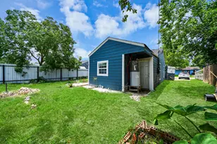 7351 Guadalcanal Rd, Houston, TX 77033 - Photo 29