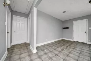 7351 Guadalcanal Rd, Houston, TX 77033 - Photo 15