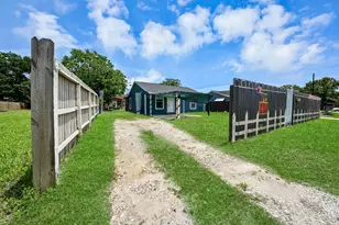 7351 Guadalcanal Rd, Houston, TX 77033 - Photo 33