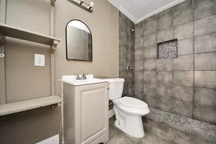 7351 Guadalcanal Rd, Houston, TX 77033 - Photo 9