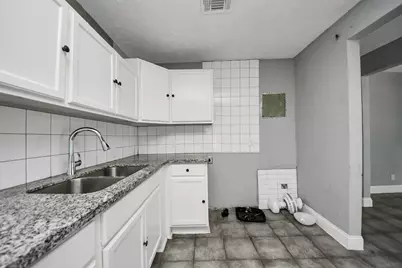 7351 Guadalcanal Road, Houston, TX 77033 - Photo 17
