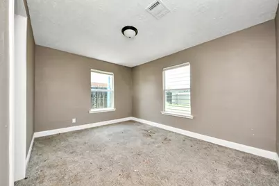 7351 Guadalcanal Road, Houston, TX 77033 - Photo 3