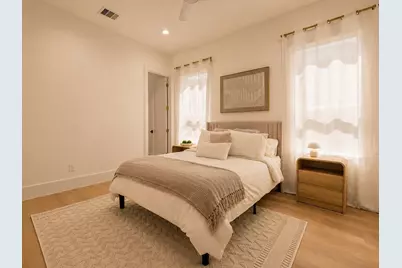1642 Bonnie Brae Street, Houston, TX 77006 - Photo 13