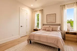 1642 Bonnie Brae St, Houston, TX 77006 - Photo 15