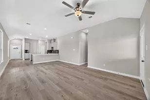 16836 Needlepoint Dr, Conroe, TX 77302 - Photo 9