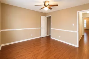 5727 Malcomboro Dr, Houston, TX 77041 - Photo 17
