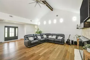 11307 Brandy Ln, Houston, TX 77044 - Photo 9