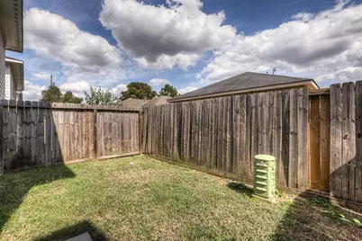 10610 Pine Landing Drive #B, Houston, TX 77088 - Photo 27