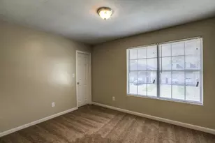 10610 Pine Landing Dr, Houston, TX 77088 - Photo 13