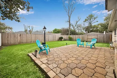 9707 Lawngate Drive, Houston, TX 77080 - Photo 15