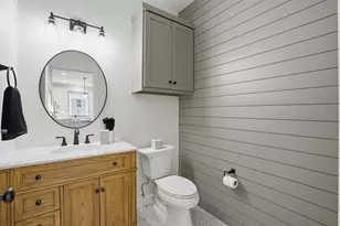 18 Blue Heron Cir, Jamaica Beach, TX 77554 - Photo 7