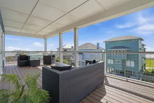 18 Blue Heron Cir, Jamaica Beach, TX 77554 - Photo 13