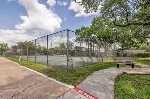 13740 Hollowgreen Dr, Houston, TX 77082 - Photo 39