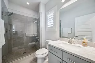 1047 W 17th St, Houston, TX 77008 - Photo 17
