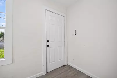 4715 Engleford Street, Houston, TX 77026 - Photo 7
