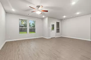 119 Buttonwood Ct, Conroe, TX 77318 - Photo 11
