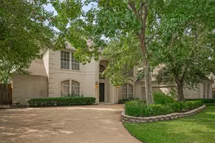 1123 Horseshoe Dr, Sugar Land, TX 77478 - Photo 3