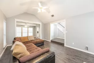 6638 Cove Lake Dr, Katy, TX 77449 - Photo 9