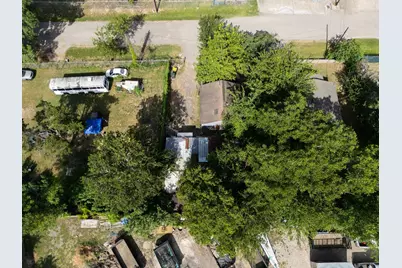 412 S San Jacinto Street, Conroe, TX 77301 - Photo 3