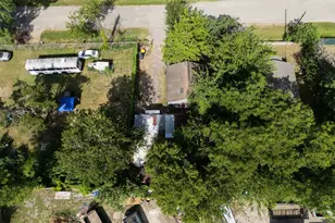 412 S San Jacinto St, Conroe, TX 77301 - Photo 3