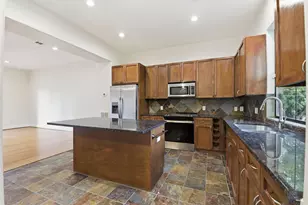 2028 Tuam St, Houston, TX 77004 - Photo 9
