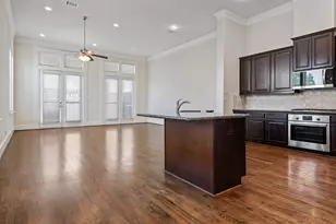 1035 E 28th St, Houston, TX 77009 - Photo 5