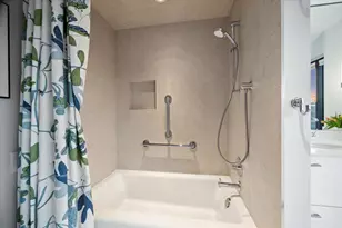 2001 Holcombe Blvd, Houston, TX 77030 - Photo 23