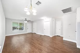 11723 Greenmesa Dr, Houston, TX 77044 - Photo 11