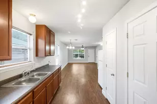 11723 Greenmesa Dr, Houston, TX 77044 - Photo 17