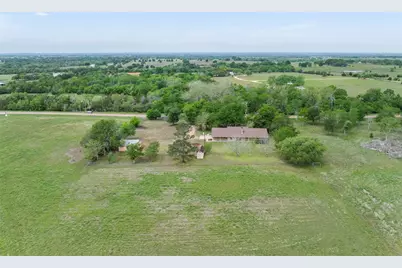 1031 McElroy Lane, New Ulm, TX 78950 - Photo 33