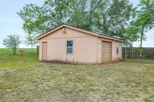 1031 McElroy Ln, New Ulm, TX 78950 - Photo 5