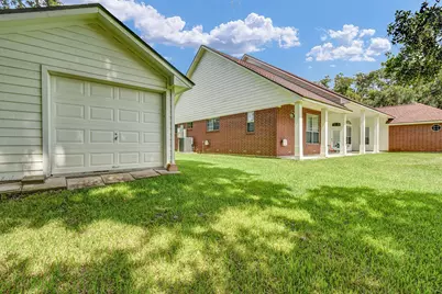 7547 County Road 684D, Sweeny, TX 77480 - Photo 11