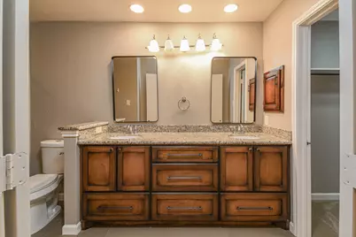 8806 Lakeside Forest Drive, Houston, TX 77088 - Photo 11
