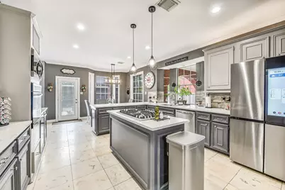 2403 N Lake Front Drive, League City, TX 77573 - Photo 9