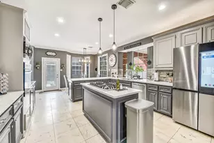 2403 N Lake Front Dr, League City, TX 77573 - Photo 9