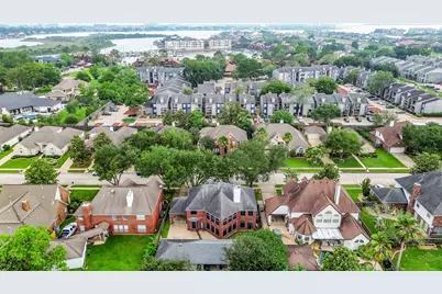 2403 N Lake Front Drive, League City, TX 77573 - Photo 33