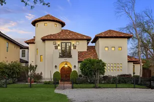 838 Ashland St, Houston, TX 77007 - Photo 1