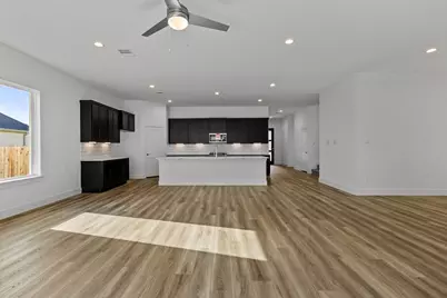 4538 Iguaza Falls Drive, Conroe, TX 77303 - Photo 15