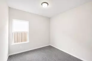 1913 N Riverside Cir, Dayton, TX 77535 - Photo 11