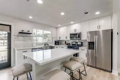 4034 Woodfin Street, Houston, TX 77025 - Photo 9