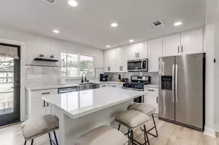 4034 Woodfin St, Houston, TX 77025 - Photo 9