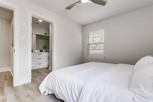4034 Woodfin St, Houston, TX 77025 - Photo 13