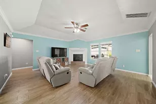 3212 Acorn Cir, Dickinson, TX 77539 - Photo 3